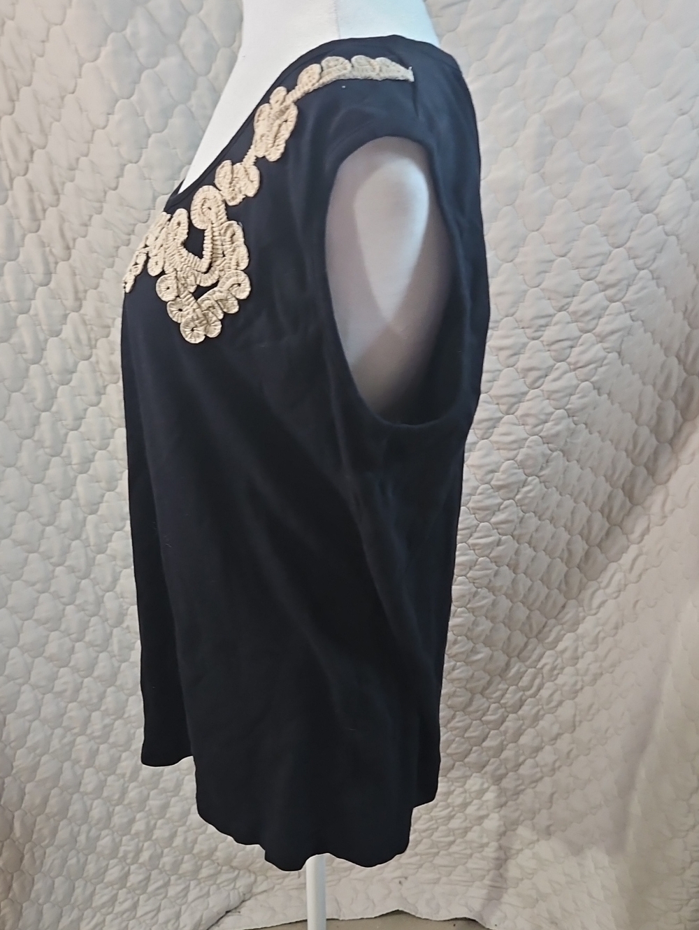 Style & Co Embroided Neckline Shell Tank - Picture 4 of 6